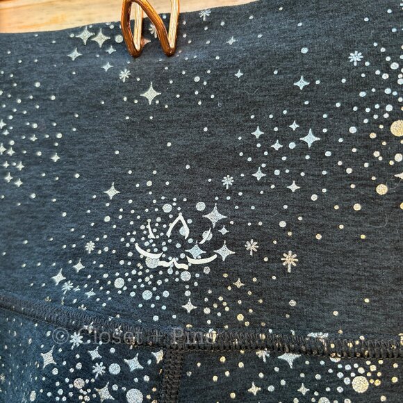 Beyond Yoga Spacedye Foil‎ Galaxy Print High Waisted Midi Leggings Size Medium - Picture 9 of 14